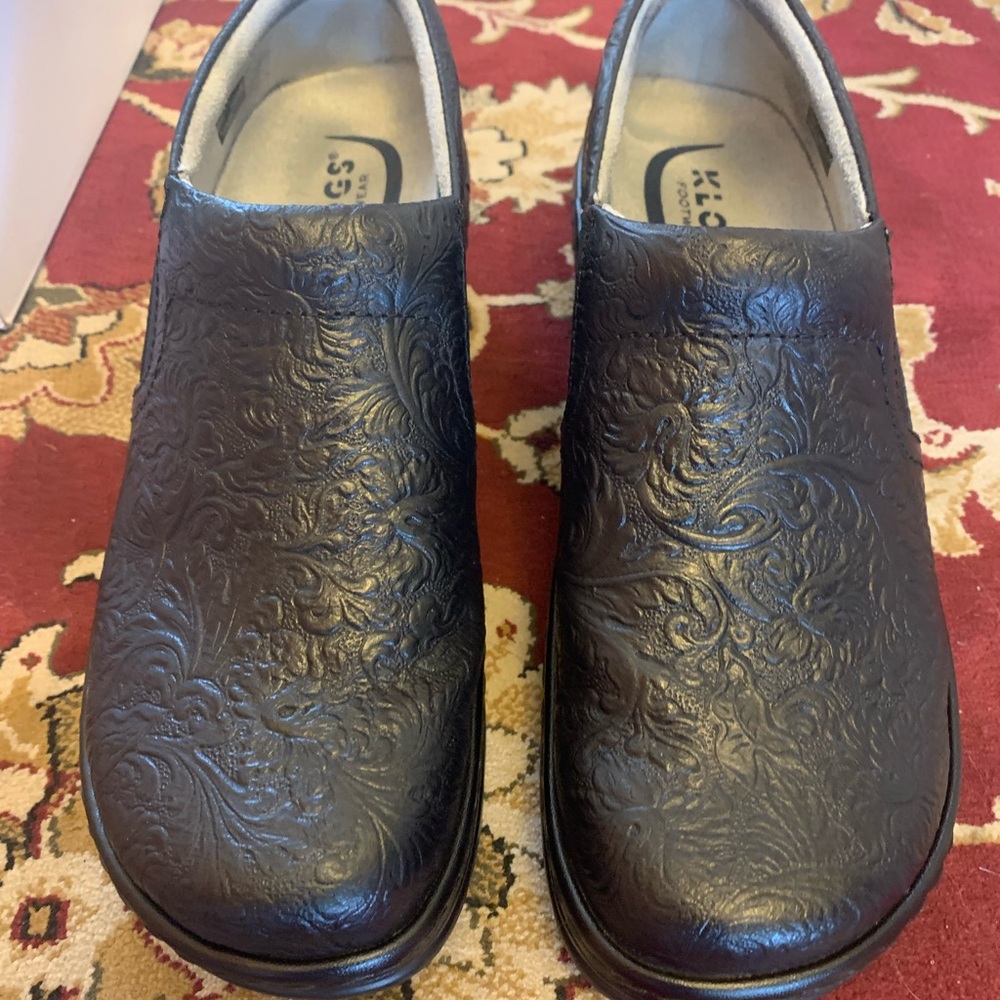 Klogs Naples-Black Tooled Leather Clogs Size 7 (37)